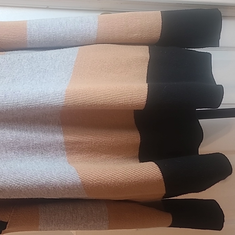 Apt. 9 Colorblocked Sweater - Picture 3 of 11